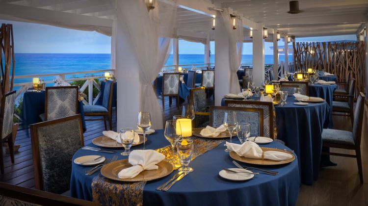 Sea Breeze Beach House Restaurant