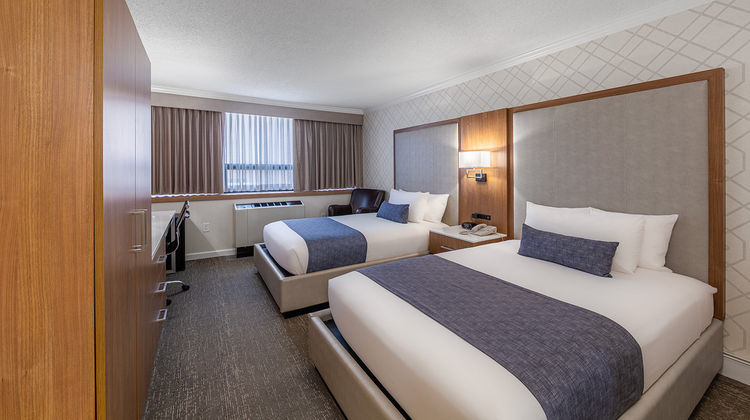 The Radnor Hotel Room