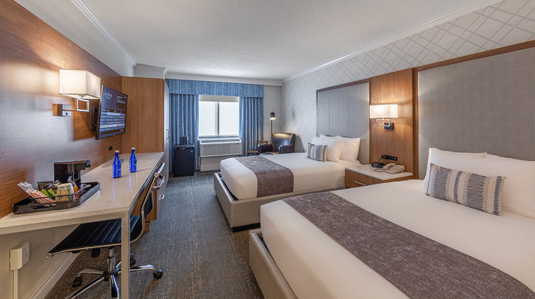 The Radnor Hotel Room