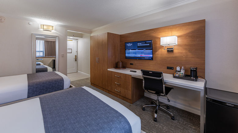 <b>The Radnor Hotel Room</b>. Images powered by <a href="https://www.leonardoworldwide.com/" title="Leonardo Worldwide" target="_blank">Leonardo</a>.