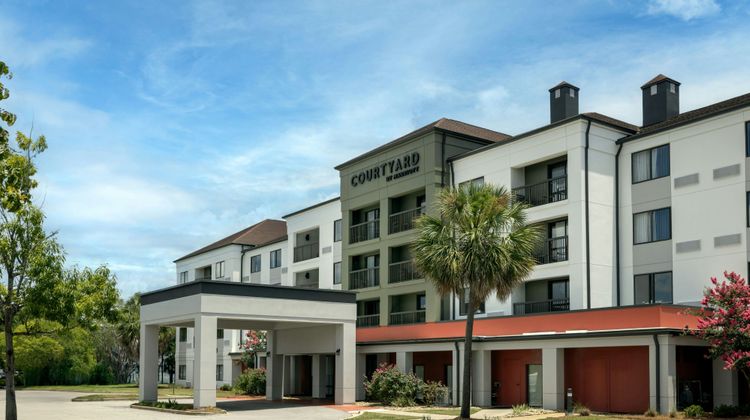 Courtyard N. Charleston Airport/Coliseum Exterior