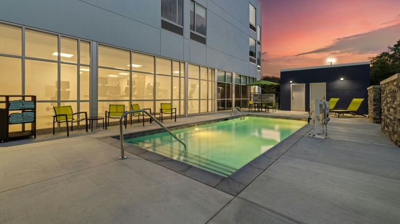 <b>SpringHill Suites by Marriott Pool</b>. Images powered by <a href="https://www.leonardoworldwide.com/" title="Leonardo Worldwide" target="_blank">Leonardo</a>.