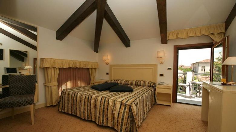 <b>Hotel Giudecca Room</b>. Images powered by <a href="https://www.leonardoworldwide.com/" title="Leonardo Worldwide" target="_blank">Leonardo</a>.