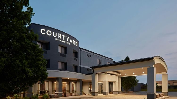 Courtyard Hamilton Exterior