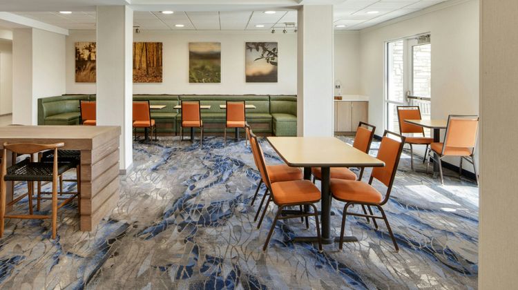 Fairfield Inn & Suites Restaurant