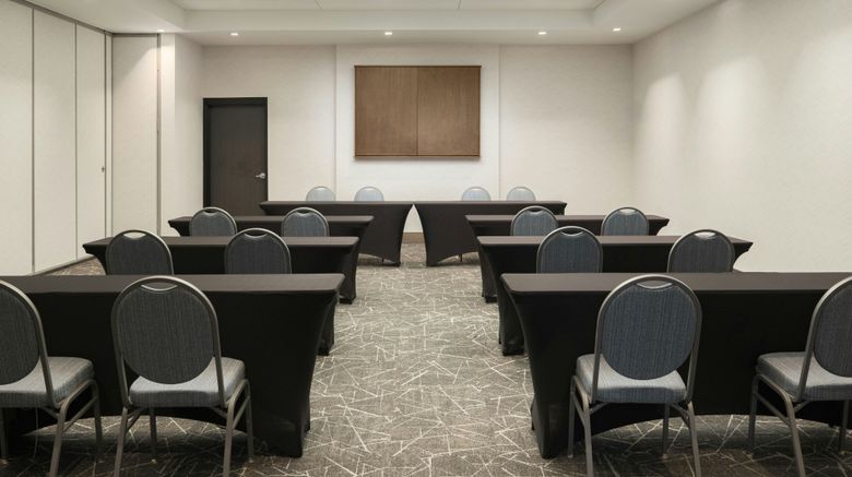 <b>AC Hotel Asheville Biltmore Village Meeting</b>. Images powered by <a href="https://www.leonardoworldwide.com/" title="Leonardo Worldwide" target="_blank">Leonardo</a>.
