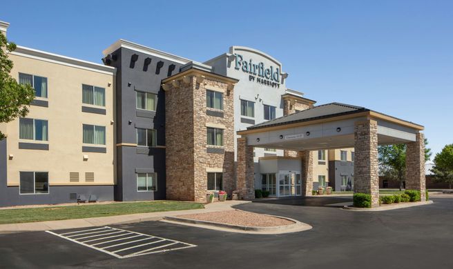 Fairfield Inn & Suites Exterior