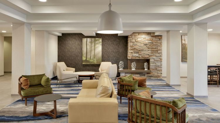 Fairfield Inn & Suites Lobby