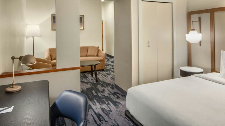 Fairfield Inn & Suites Room