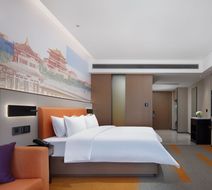Hampton by Hilton Glorious Center Room