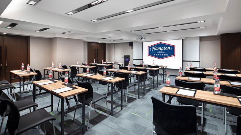 <b>Hampton by Hilton Zhuhai Doumen Meeting</b>. Images powered by <a href="https://www.leonardoworldwide.com/" title="Leonardo Worldwide" target="_blank">Leonardo</a>.
