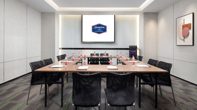 Hampton by Hilton Tianjin Wuqing Meeting