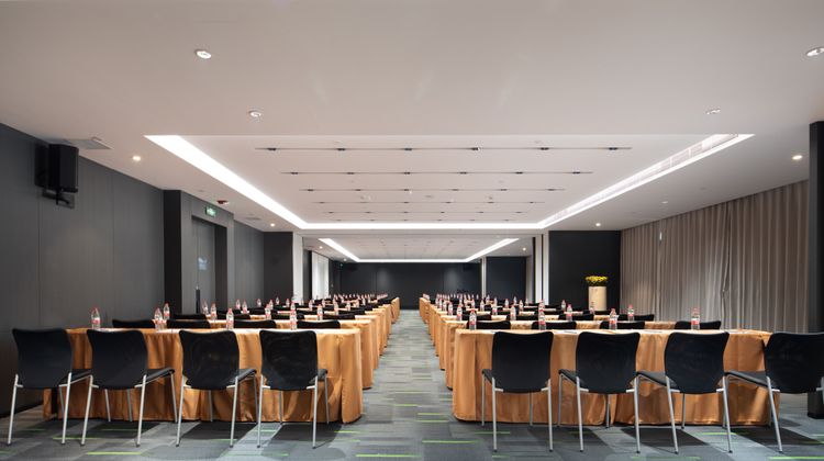 Hampton by Hilton Bao'an Stadium Meeting