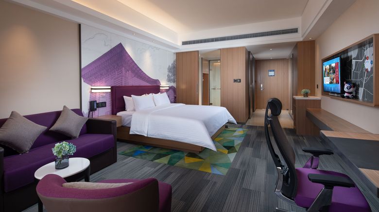 <b>Hampton Laiwu Room</b>. Images powered by <a href="https://www.leonardoworldwide.com/" title="Leonardo Worldwide" target="_blank">Leonardo</a>.
