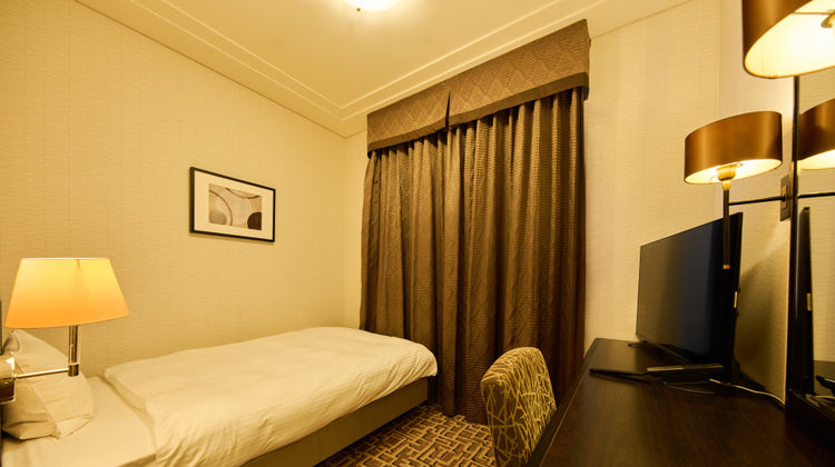 Okura Chiba Hotel Room