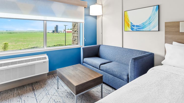 Holiday Inn Express Peotone Suite