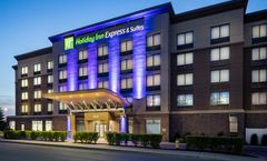 Holiday Inn Express & Suites Orleans SW