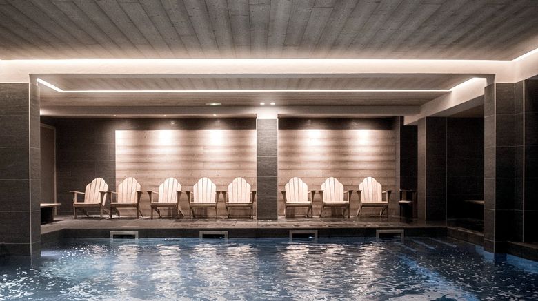 <b>Le Fitz Roy Pool</b>. Images powered by <a href="https://www.leonardoworldwide.com/" title="Leonardo Worldwide" target="_blank">Leonardo</a>.