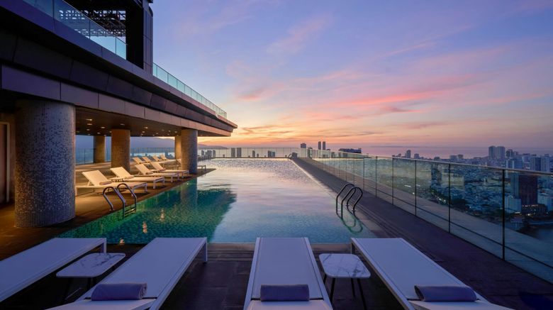<b>Courtyard by Marriott Danang Han River Pool</b>. Images powered by <a href="https://www.leonardoworldwide.com/" title="Leonardo Worldwide" target="_blank">Leonardo</a>.