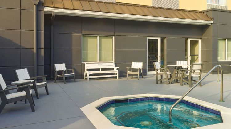 Fairfield Inn & Suites Charleston North/ Recreation