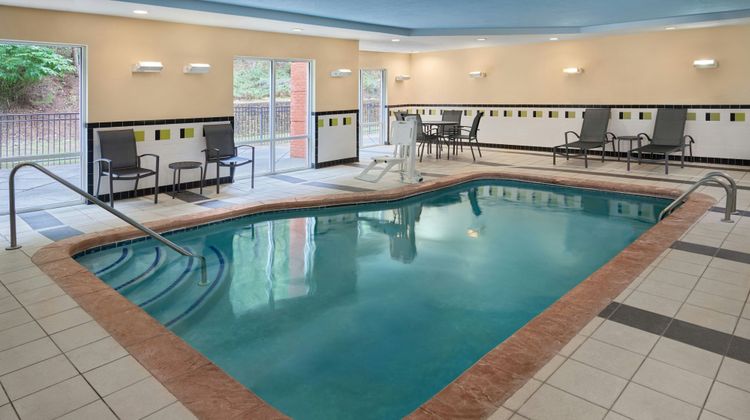 Fairfield Inn & Suites Cartersville Pool