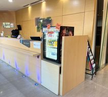 Holiday Inn Express Taoyuan Exterior