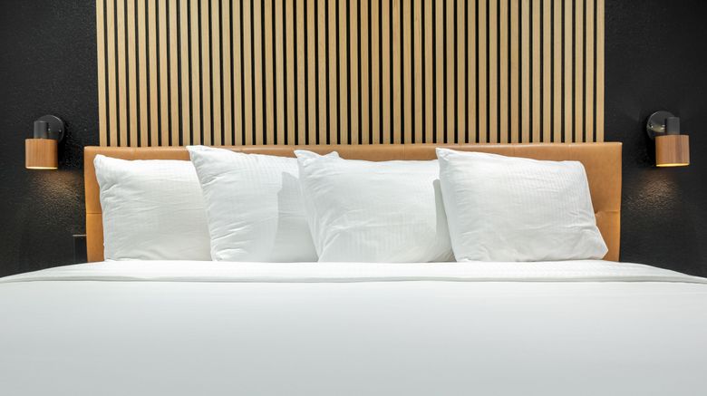 <b>The Block Hotel Room</b>. Images powered by <a href="https://www.leonardoworldwide.com/" title="Leonardo Worldwide" target="_blank">Leonardo</a>.