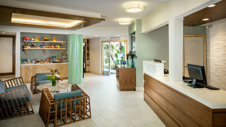 Catalina Canyon Inn Lobby