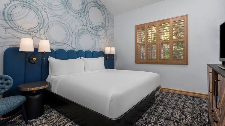 Catalina Canyon Inn Room