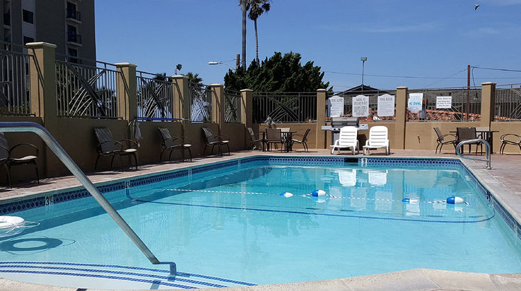 Pacific Shores Inn Pool