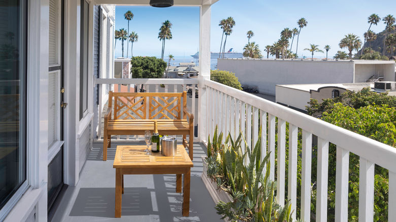<b>Catalina Island Inn Room</b>. Images powered by <a href="https://www.leonardoworldwide.com/" title="Leonardo Worldwide" target="_blank">Leonardo</a>.