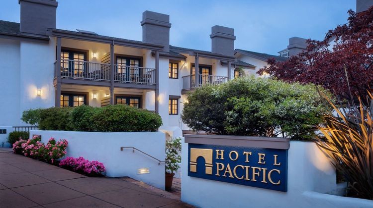 Hotel Pacific Exterior