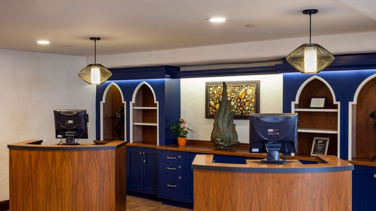 Hotel Pacific Lobby