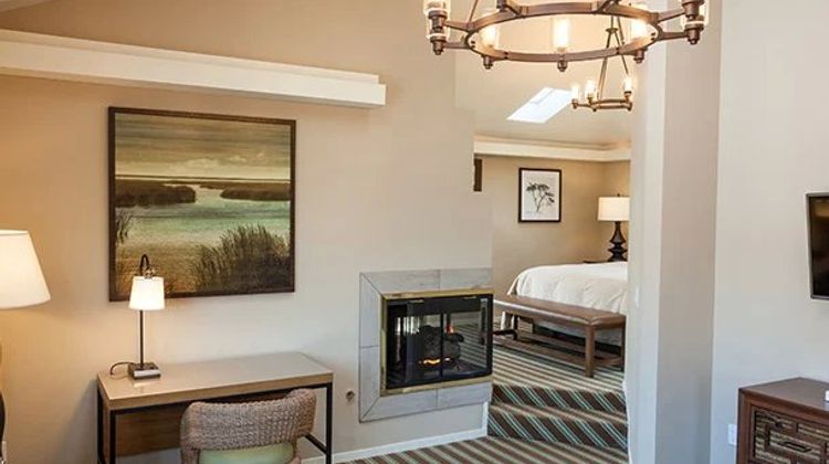 Lighthouse Lodge & Cottages Room