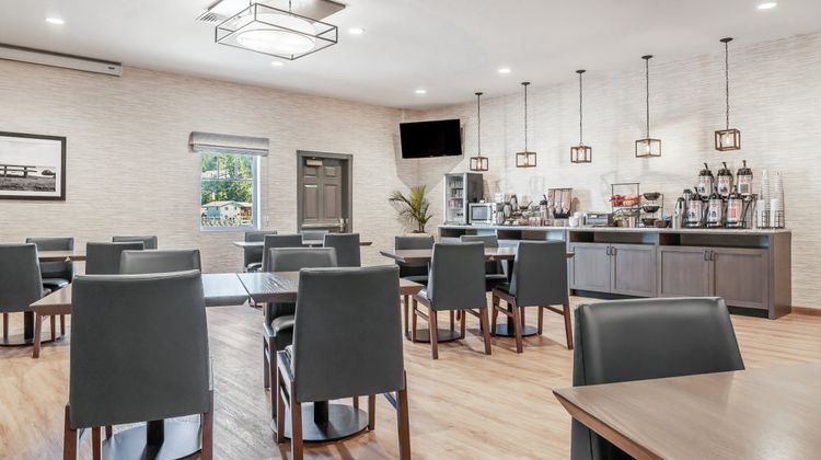 Beachfront Inn Restaurant