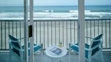Beachfront Inn Exterior