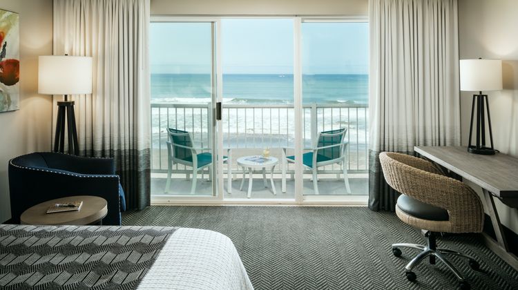 Beachfront Inn Exterior