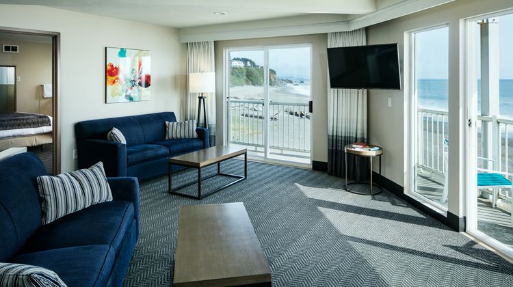 Beachfront Inn Suite