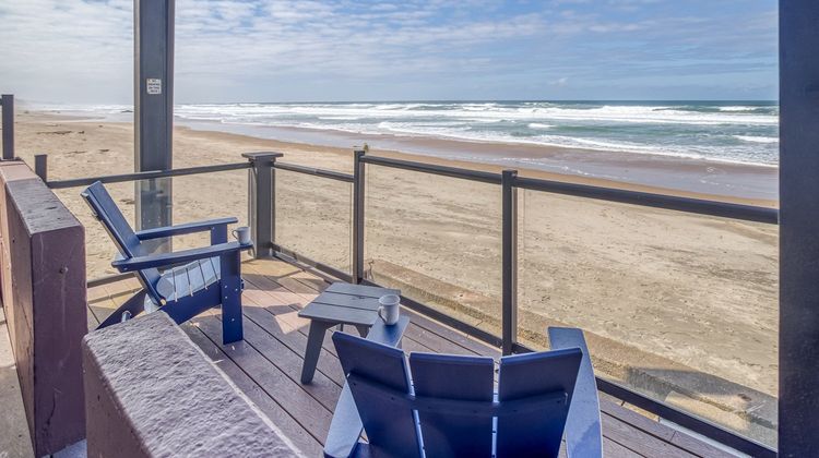 Beachfront Manor Hotel Suite