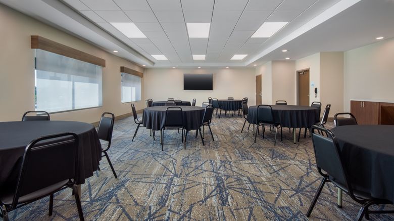 <b>Holiday Inn Express & Suites Grand Haven Meeting</b>. Images powered by <a href="https://www.leonardoworldwide.com/" title="Leonardo Worldwide" target="_blank">Leonardo</a>.
