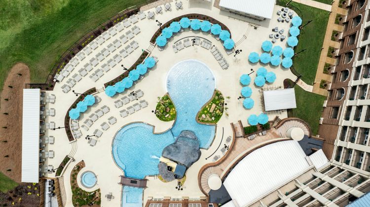 Renaissance Shoals Resort & Spa Pool