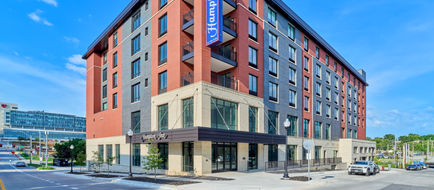 Hampton Inn Hilton UN Medical Ctr Exterior