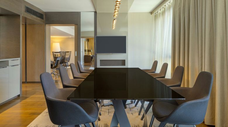 <b>Sheraton Grand Tbilisi Metechi Palace Suite</b>. Images powered by <a href="https://www.leonardoworldwide.com/" title="Leonardo Worldwide" target="_blank">Leonardo</a>.