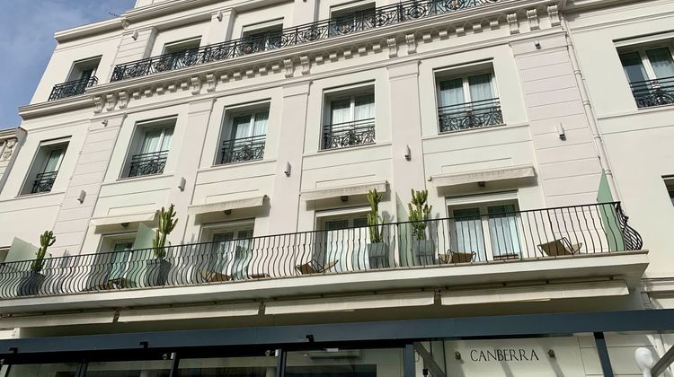 Hotel Le Canberra Exterior