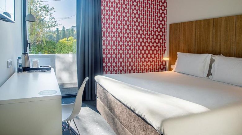 <b>Lisboa Carmo Hotel Room</b>. Images powered by <a href="https://www.leonardoworldwide.com/" title="Leonardo Worldwide" target="_blank">Leonardo</a>.