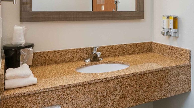 <b>Hotel Pommier Chariton Room</b>. Images powered by <a href="https://www.leonardoworldwide.com/" title="Leonardo Worldwide" target="_blank">Leonardo</a>.