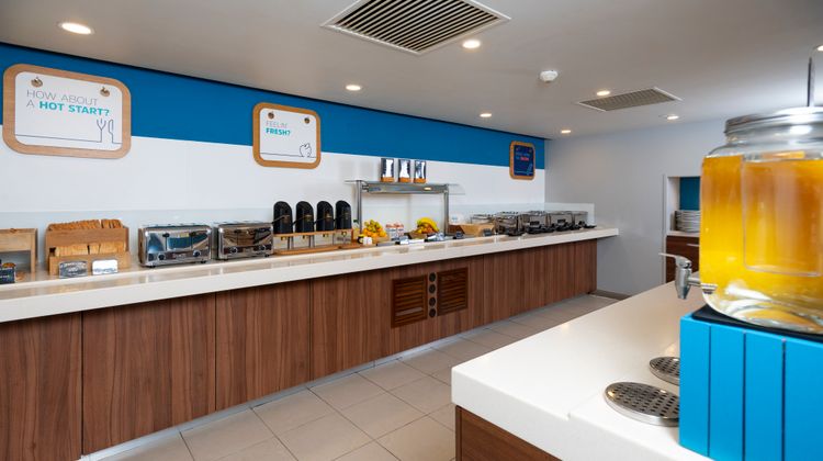 Holiday Inn Express Taunton Restaurant