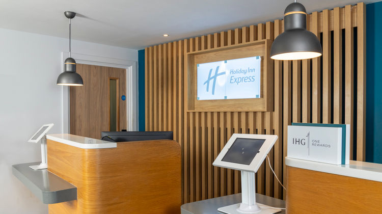 Holiday Inn Express Exeter-City Centre Exterior