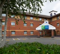 Holiday Inn Express Exeter Exterior