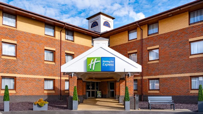 <b>Holiday Inn Express Taunton Exterior</b>. Images powered by <a href="https://www.leonardoworldwide.com/" title="Leonardo Worldwide" target="_blank">Leonardo</a>.